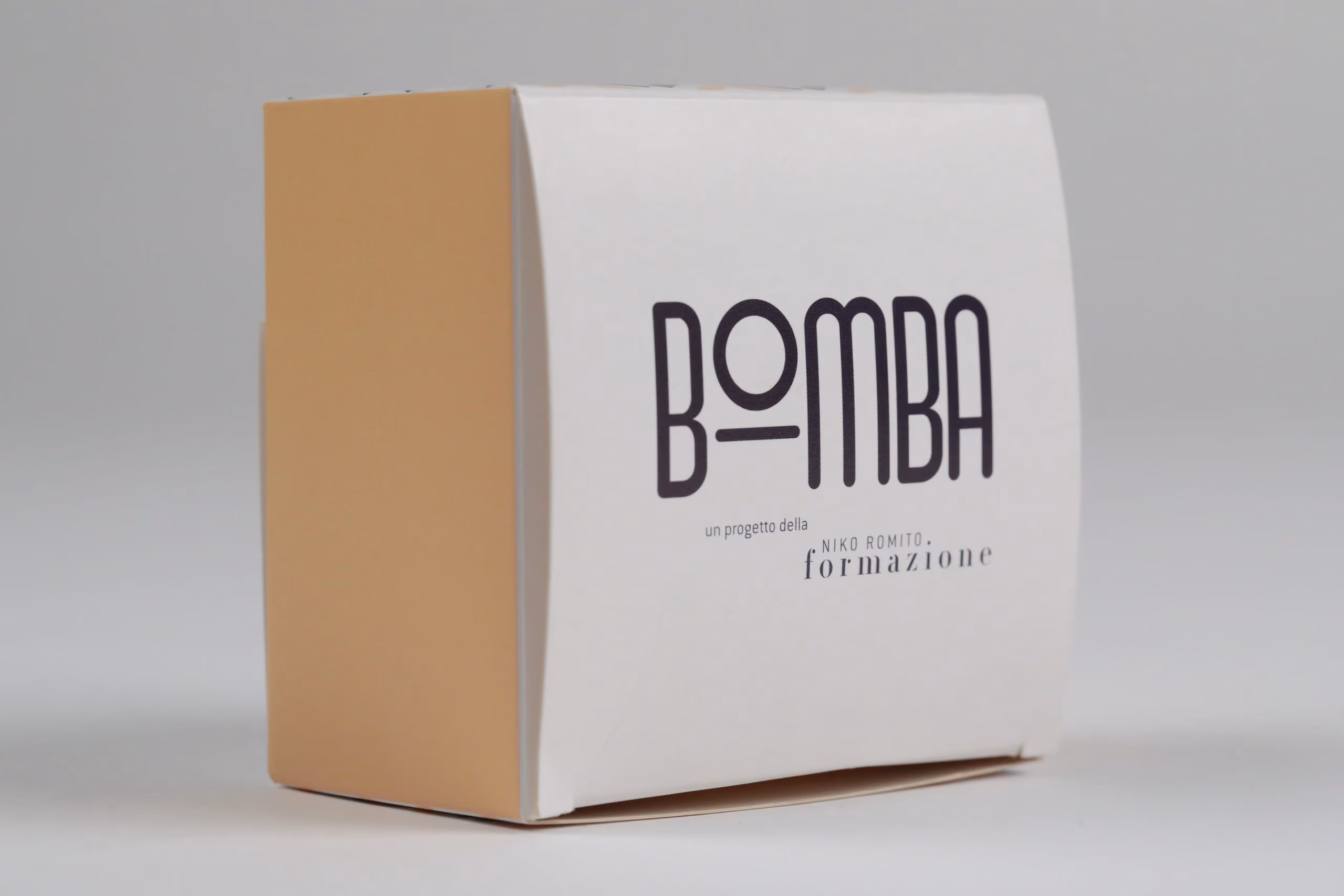 Packaging “Bomba”